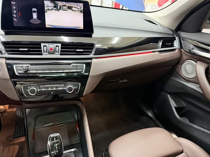 BMW X1 2021 sDrive20Li фото 12
