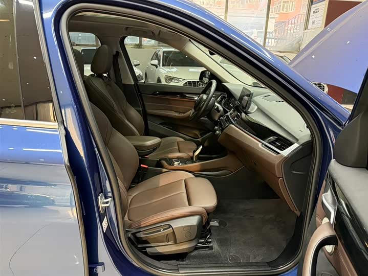 BMW X1 2021 sDrive20Li фото 20