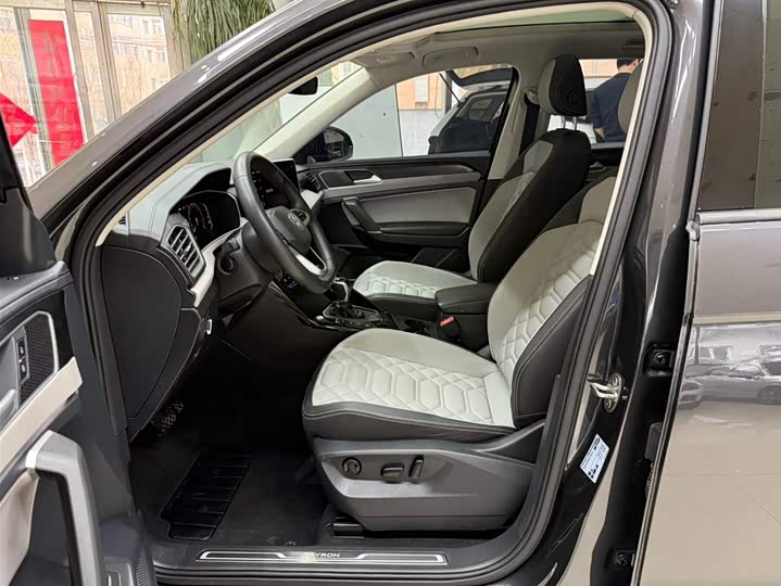 Tayron 2023 280TSI 2WD Luxury Plus Advanced фото 9