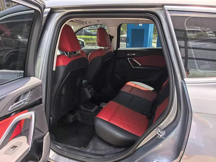 BMW X1 2023 sDrive20Li X фото 8
