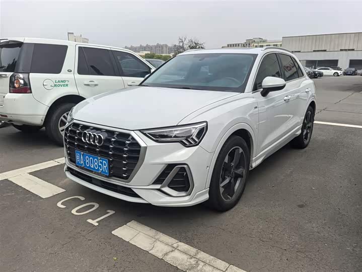 Audi Q3 2023 35 TFSI Fashion Dynamic (1.4T)