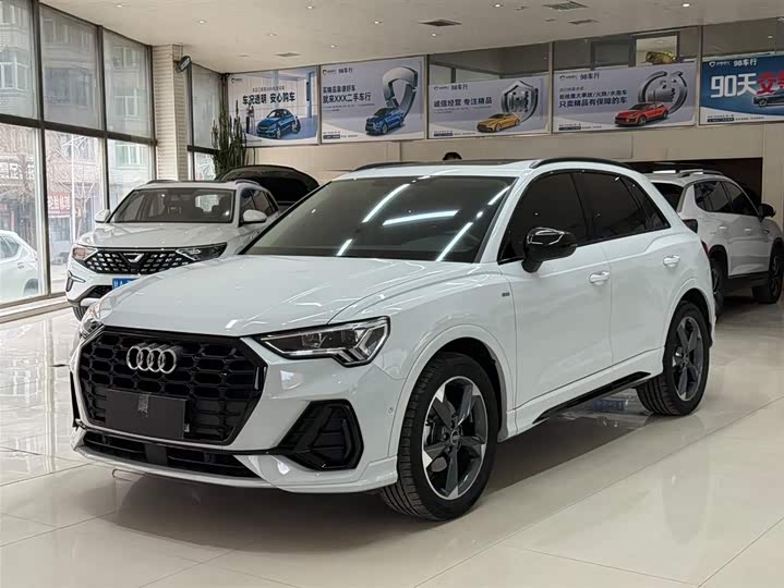 Audi Q3 2023 35 TFSI Fashion Dynamic (1.4T)