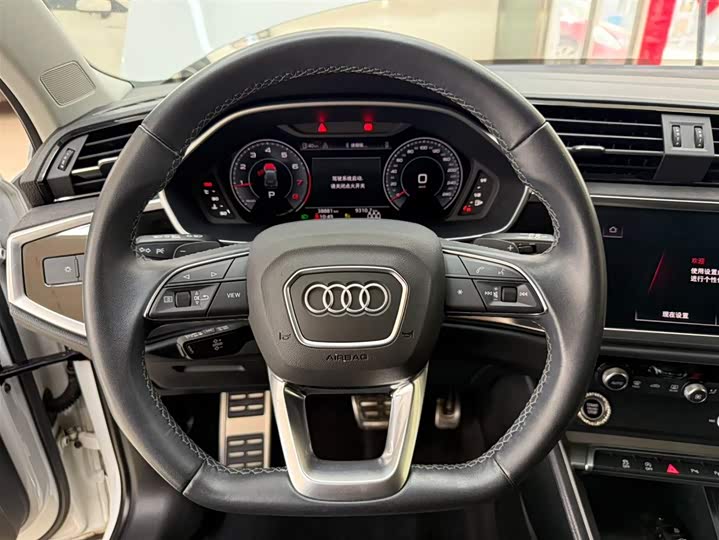 Audi Q3 2023 35 TFSI Fashion Dynamic (1.4T) фото 11