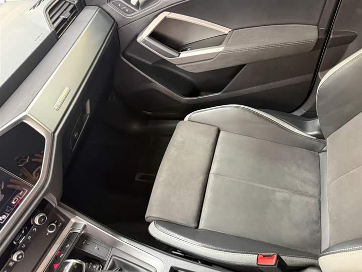 Audi Q3 2023 35 TFSI Fashion Dynamic (1.4T) фото 13