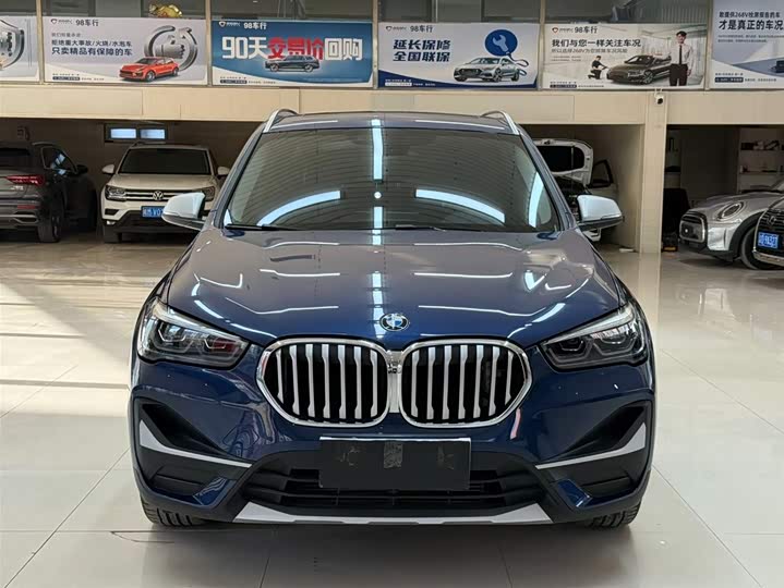 BMW X1 2022 sDrive20Li фото 2