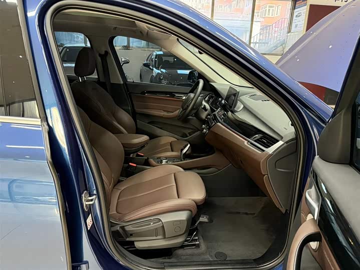 BMW X1 2022 sDrive20Li фото 20
