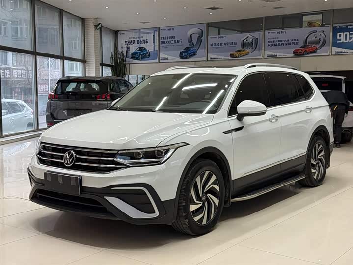 Tiguan L 2023 280TSI автомат 2WD Limited