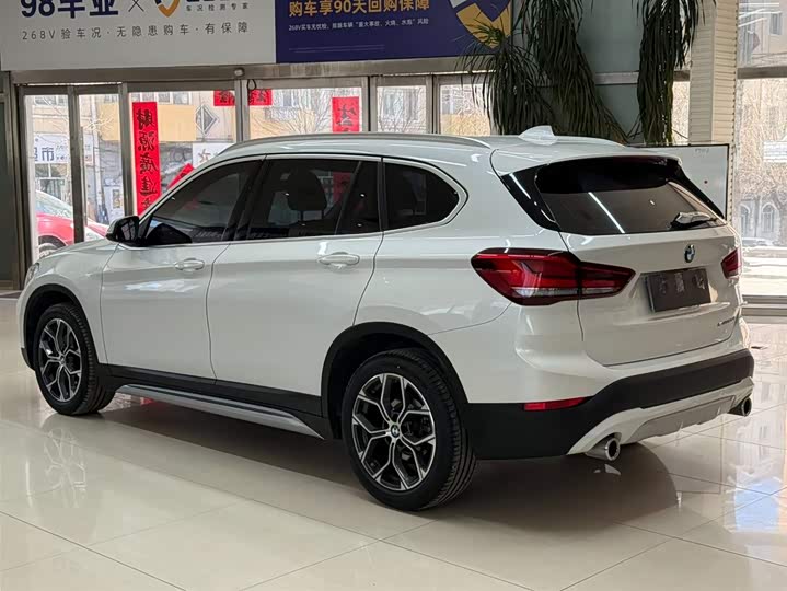BMW X1 2022 sDrive20Li фото 6