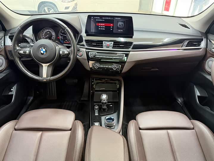 BMW X1 2022 sDrive20Li фото 12