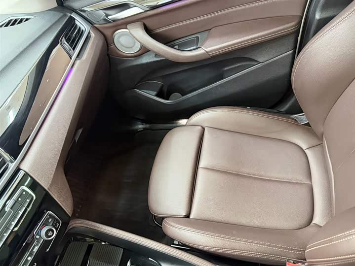 BMW X1 2022 sDrive20Li фото 17