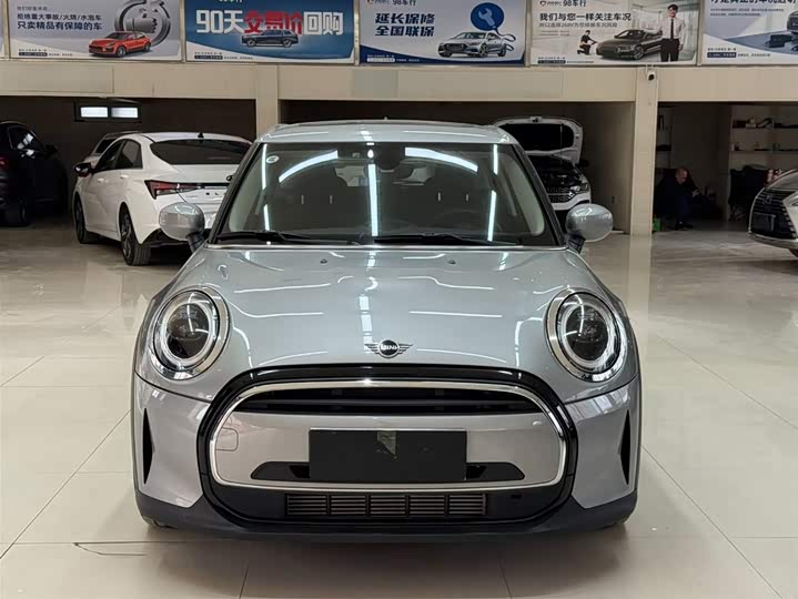 MINI 2023 1.5T ONE 5-дверный фото 2
