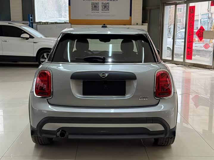 MINI 2023 1.5T ONE 5-дверный фото 5