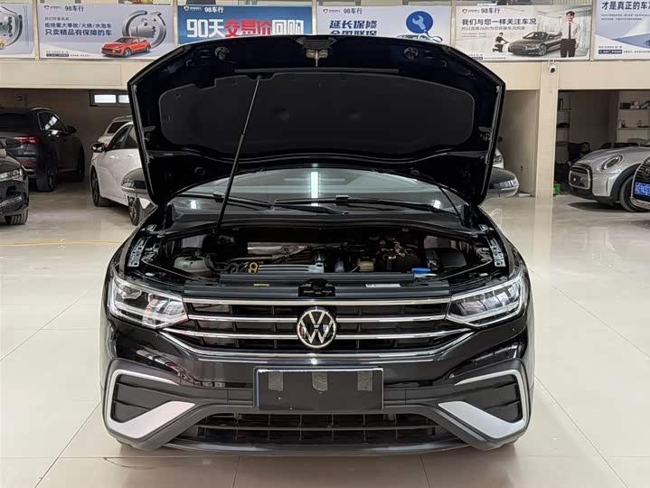 Tiguan L 2023 280TSI автомат 2WD Limited фото 7