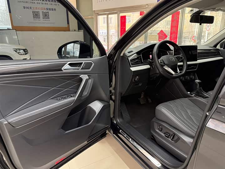 Tiguan L 2023 280TSI автомат 2WD Limited фото 8