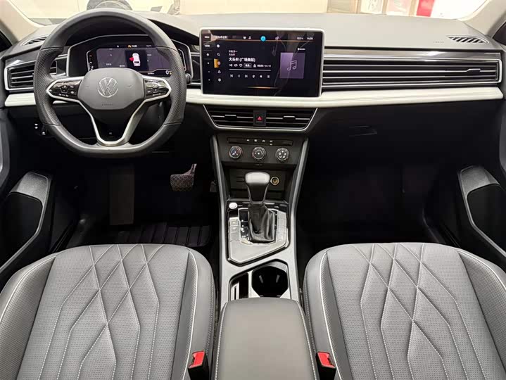 Tiguan L 2023 280TSI автомат 2WD Limited фото 20