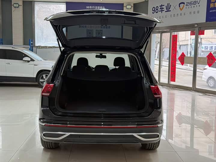 Tiguan L 2023 280TSI автомат 2WD Limited фото 23
