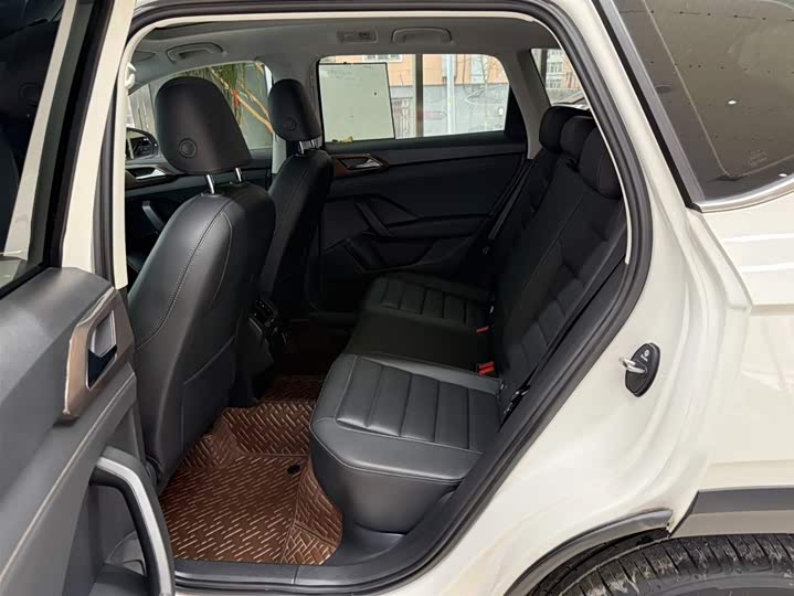 Tharu 2021 280TSI 2WD Luxury Plus фото 18