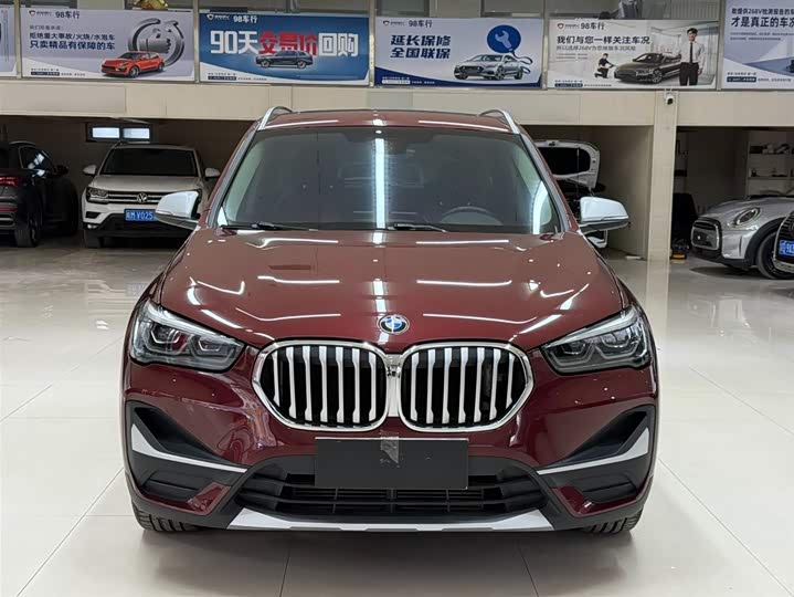 BMW X1 2022 sDrive20Li фото 2