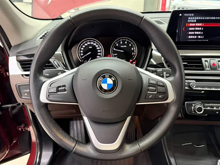 BMW X1 2022 sDrive20Li фото 11