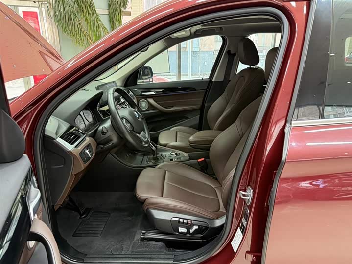 BMW X1 2022 sDrive20Li фото 16