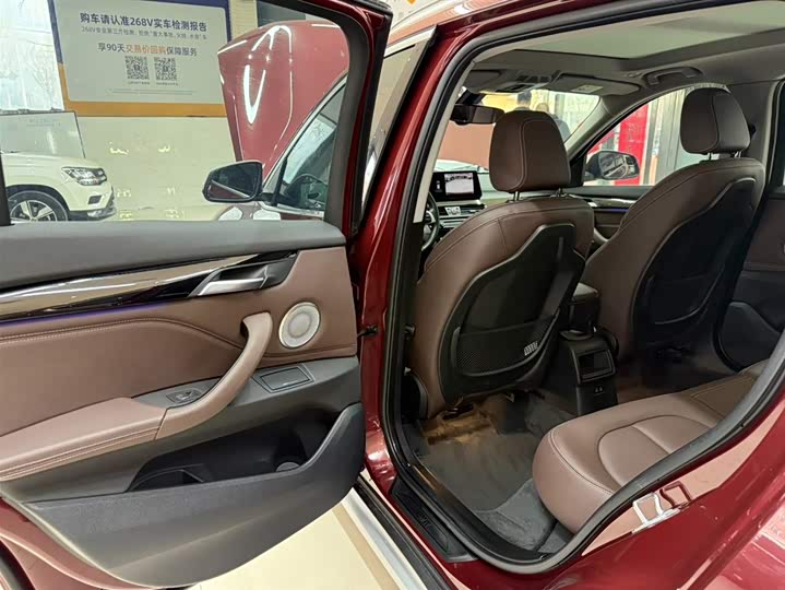 BMW X1 2022 sDrive20Li фото 17