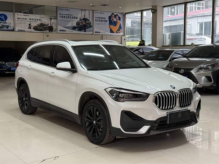 BMW X1 2021 sDrive20Li фото 3