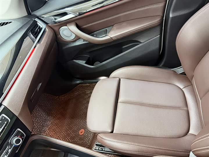 BMW X1 2021 sDrive20Li фото 13