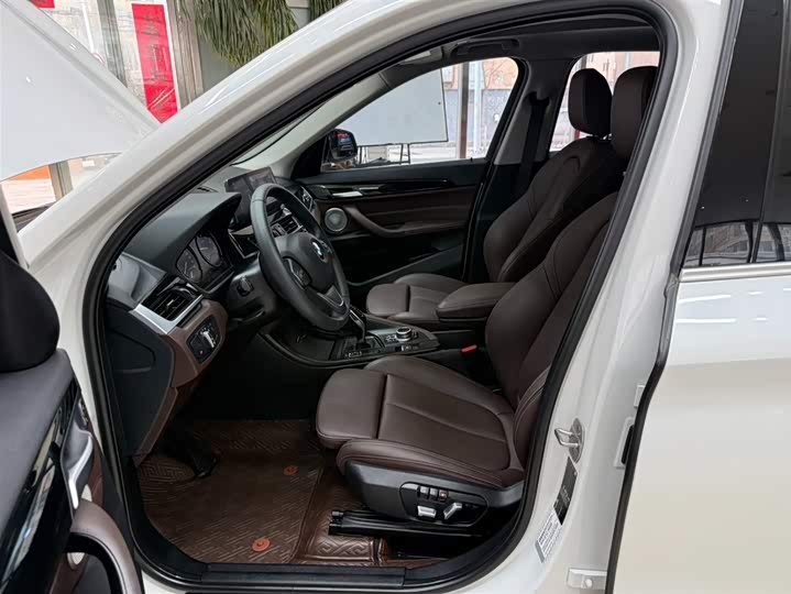 BMW X1 2021 sDrive20Li фото 16