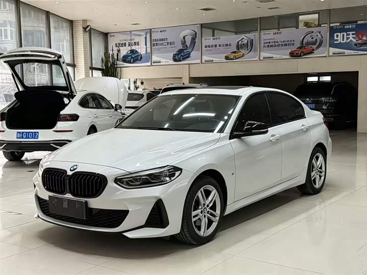 BMW 1 серии 2021 120i M Sport Shadow