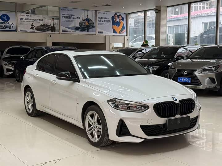 BMW 1 серии 2021 120i M Sport Shadow фото 3