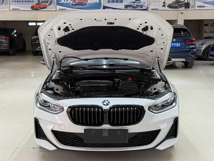 BMW 1 серии 2021 120i M Sport Shadow фото 7