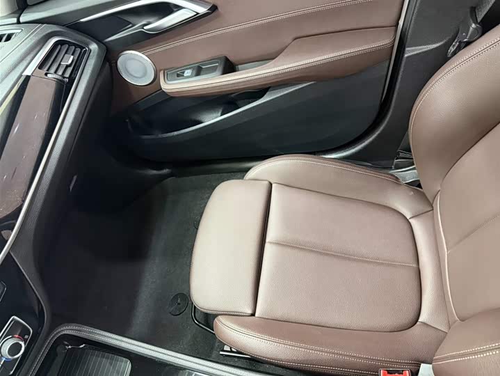 BMW 1 серии 2021 120i M Sport Shadow фото 13