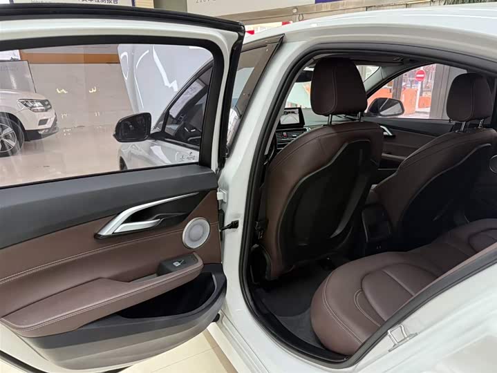 BMW 1 серии 2021 120i M Sport Shadow фото 17
