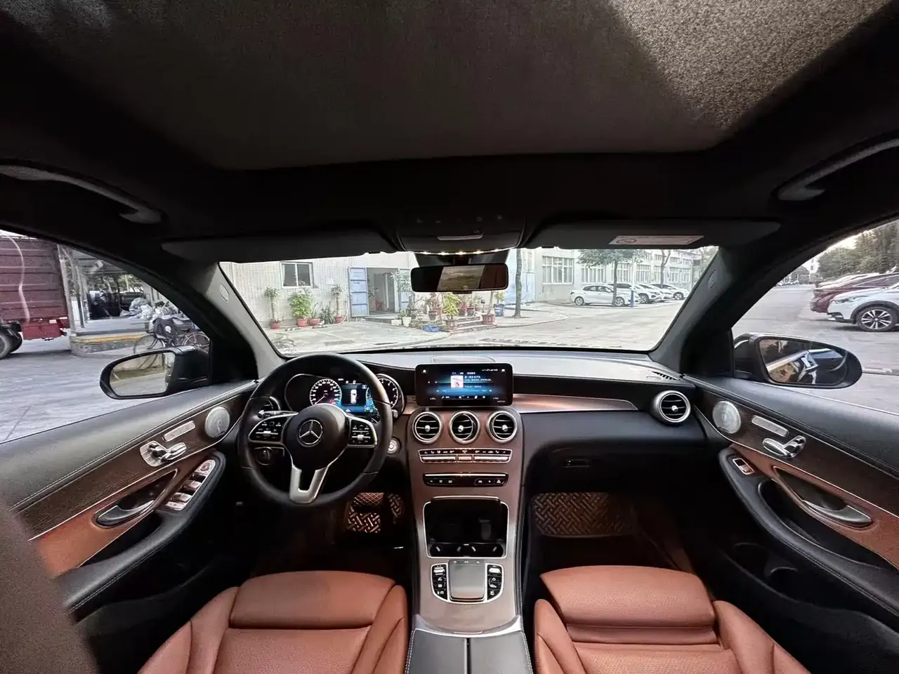 Mercedes-Benz GLC 2022 Model GLC 300 L 4MATIC Dynamic Edition фото 8