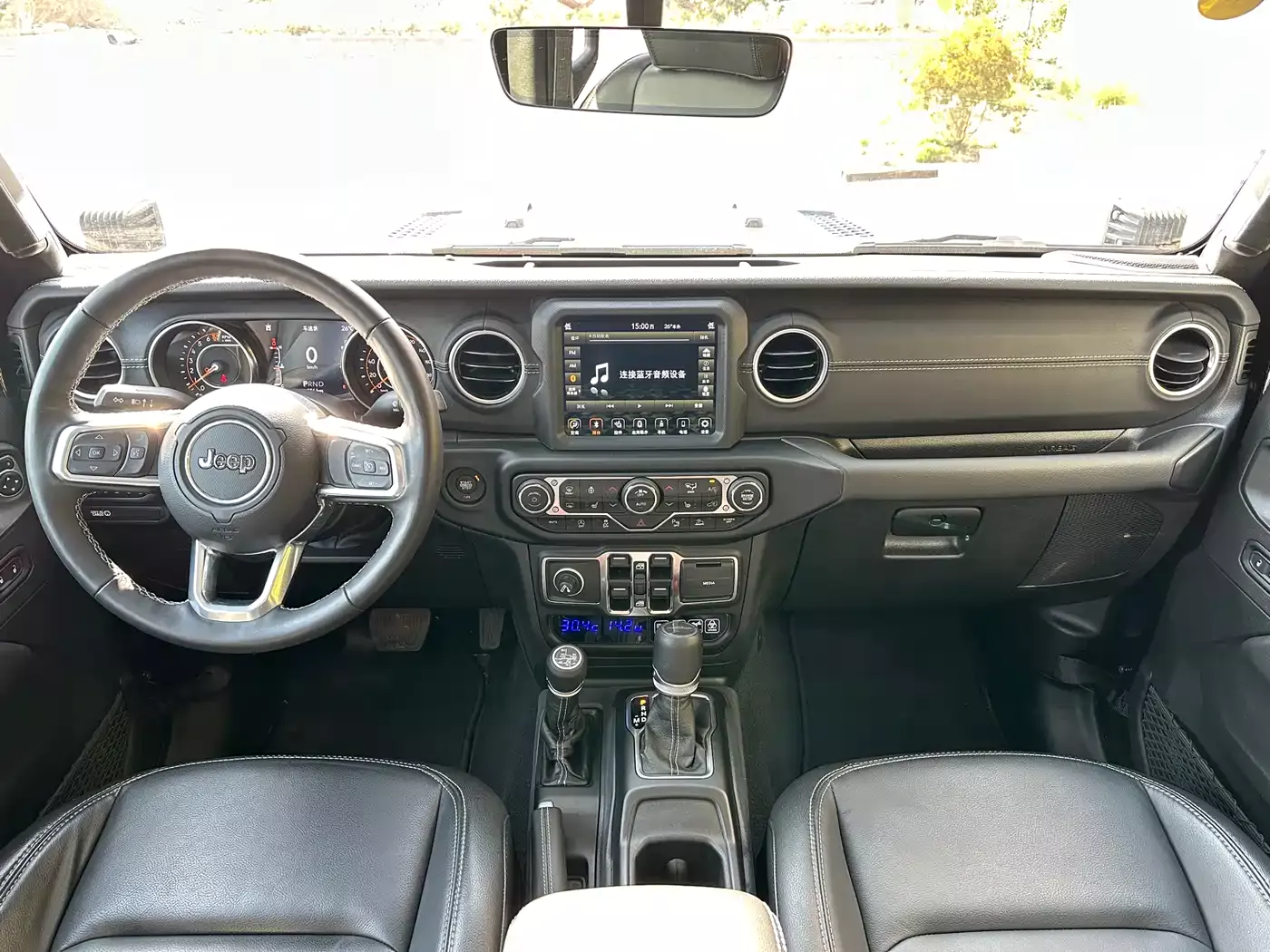 Jeep Gladiator 2022 3.6L Pioneer Edition фото 9