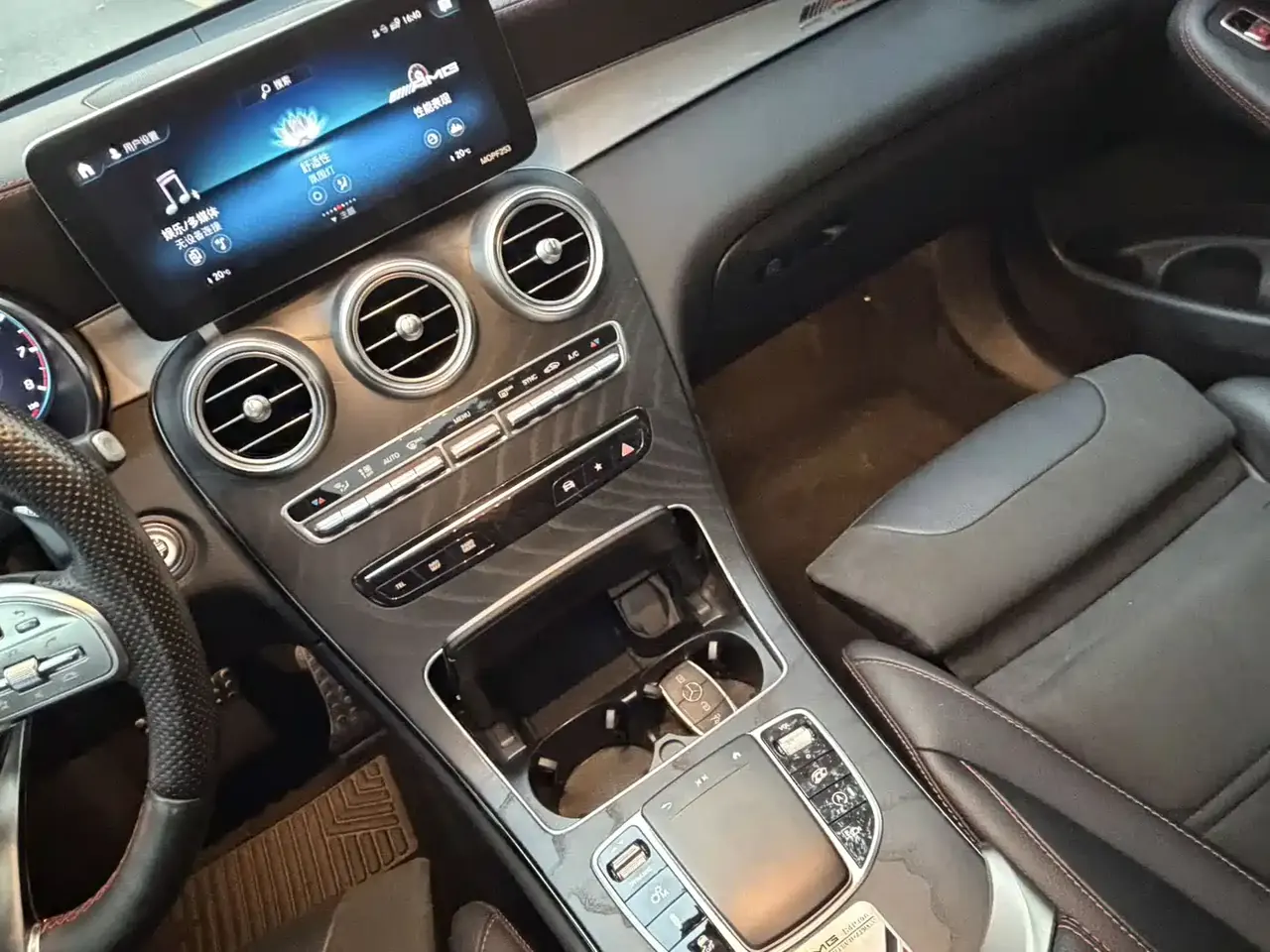 Mercedes-Benz GLC Coupe AMG 2022 AMG GLC 43 4MATIC Coupe SUV фото 14