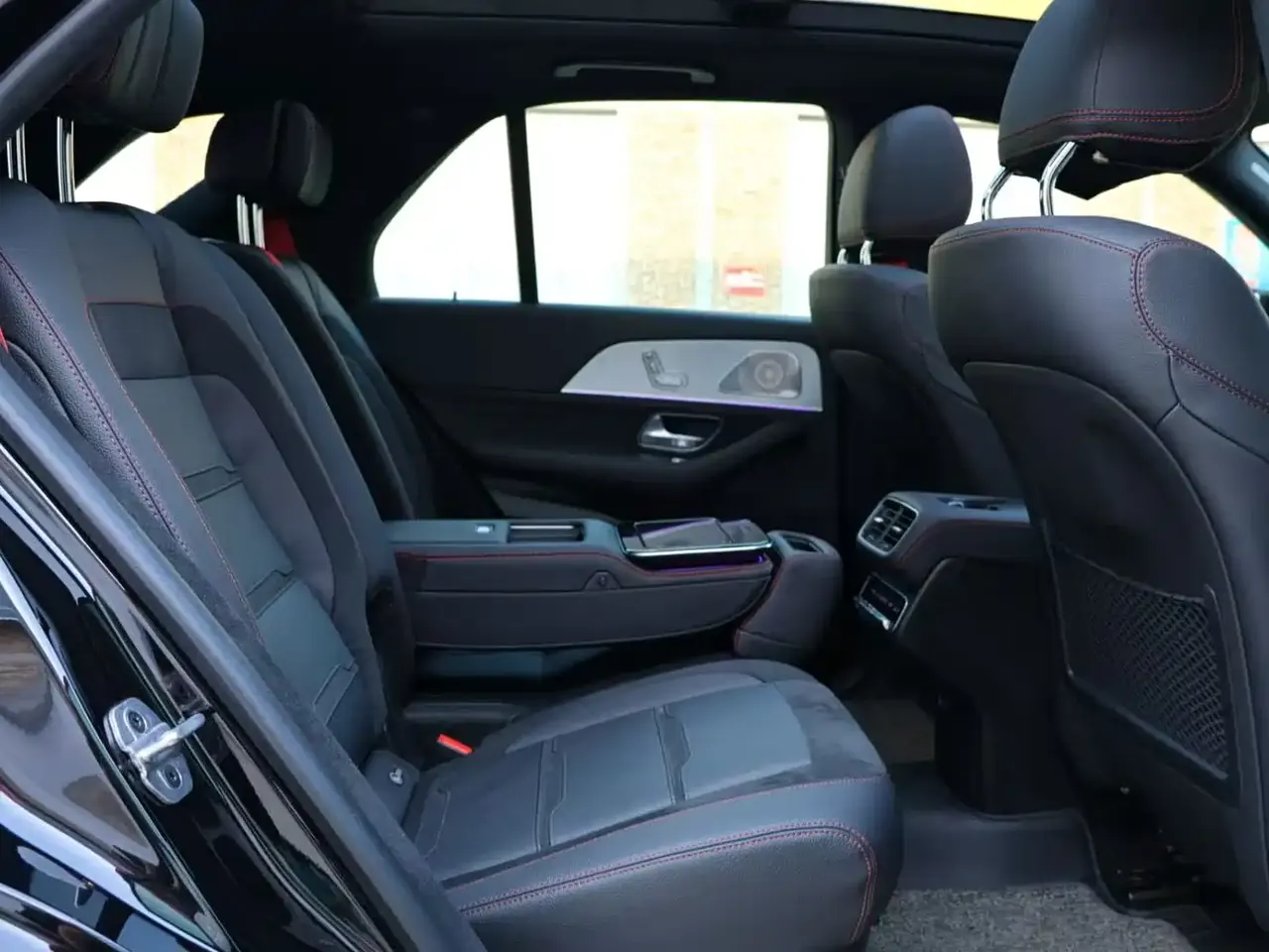 Mercedes-Benz GLE AMG 2025 AMG GLE 53 4MATIC+ фото 17