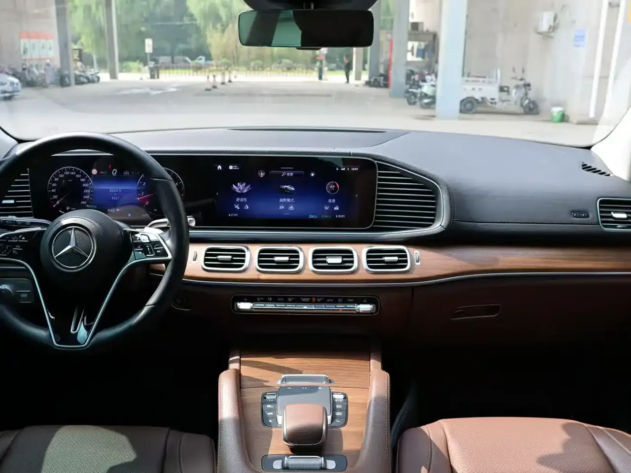 Mercedes-Benz GLE 2024 GLE 450 4MATIC Fashion фото 10