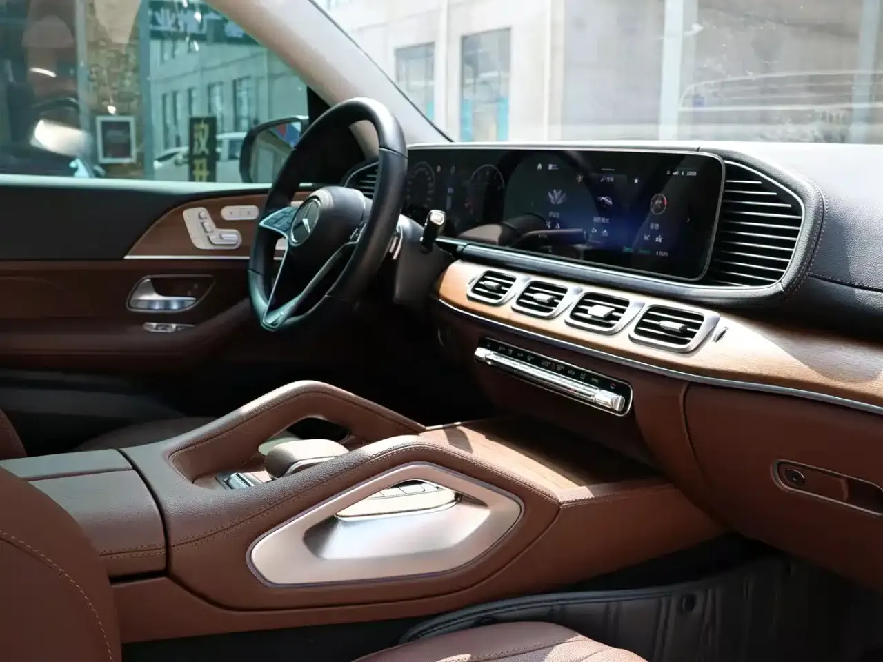 Mercedes-Benz GLE 2024 GLE 450 4MATIC Fashion фото 12