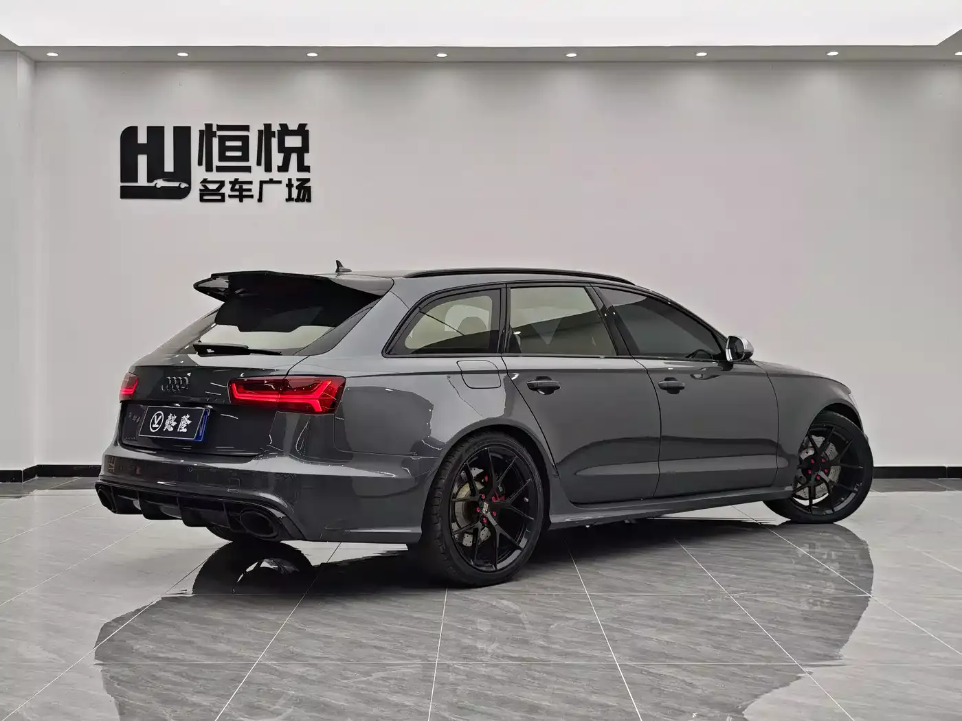 Audi RS 6 2016 RS 6 4.0T Avant фото 3