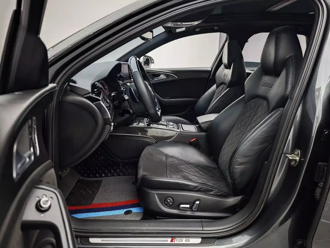 Audi RS 6 2016 RS 6 4.0T Avant фото 6