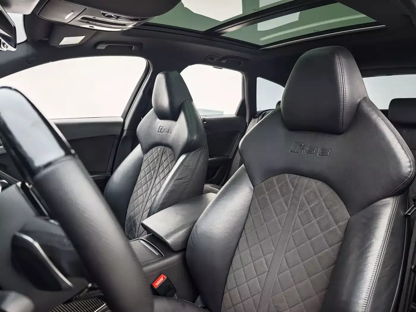 Audi RS 6 2016 RS 6 4.0T Avant фото 9