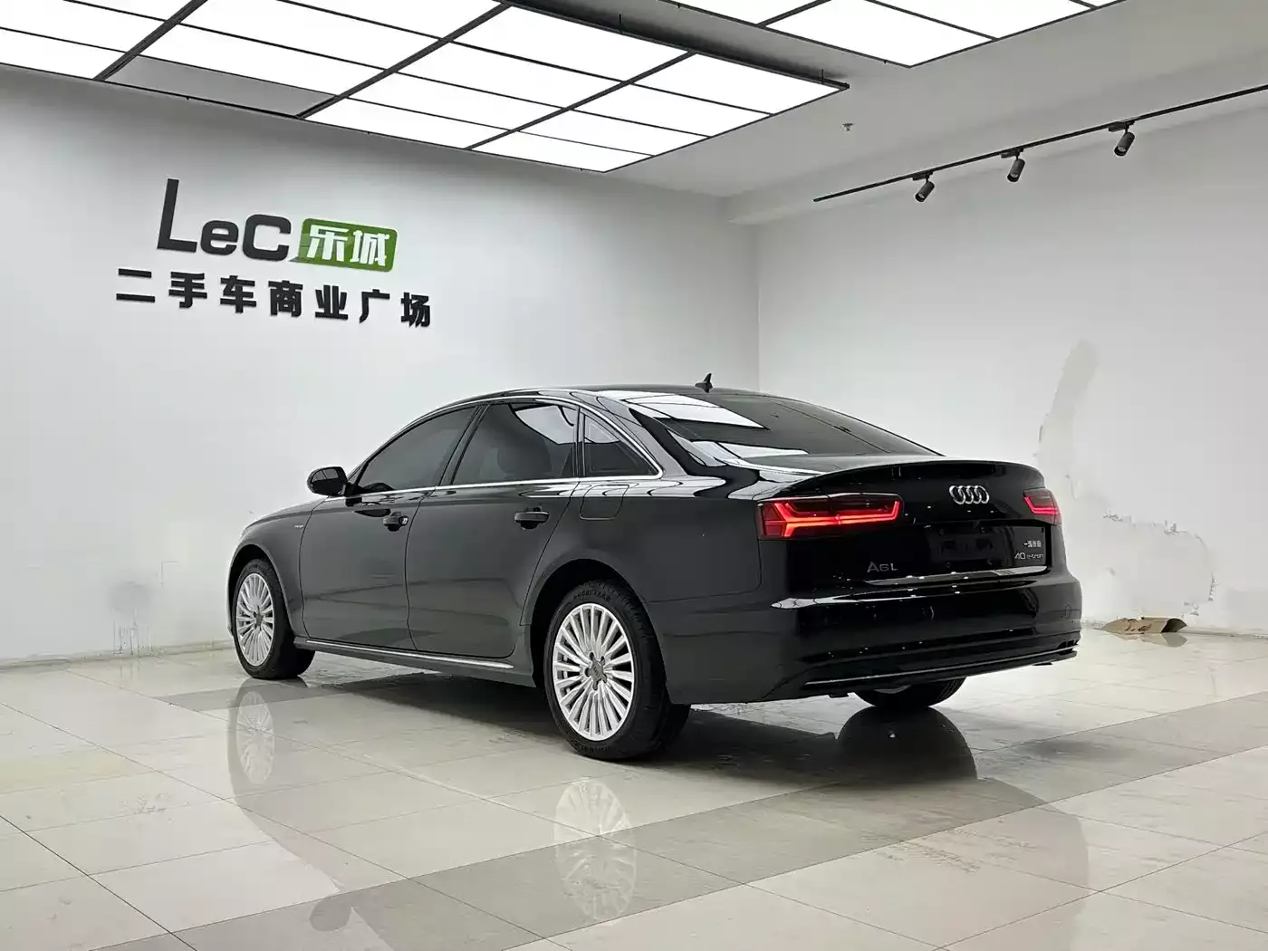 Audi A6L New Energy 2018 40 e-tron фото 2