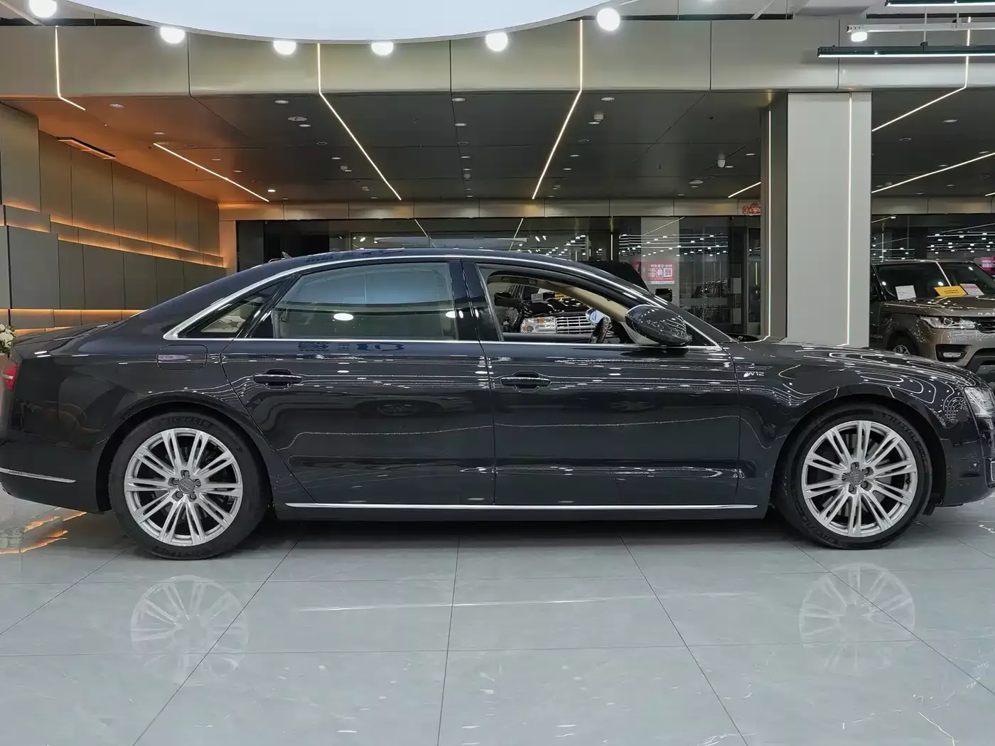 Audi A8 2014 A8L 6.3 FSI W12 quattro Flagship фото 5