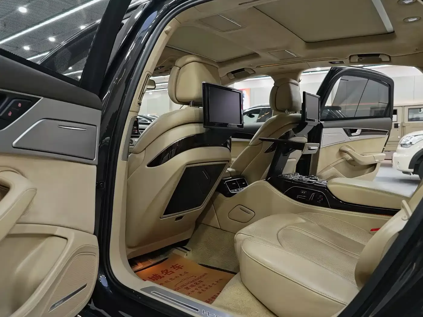 Audi A8 2014 A8L 6.3 FSI W12 quattro Flagship фото 15