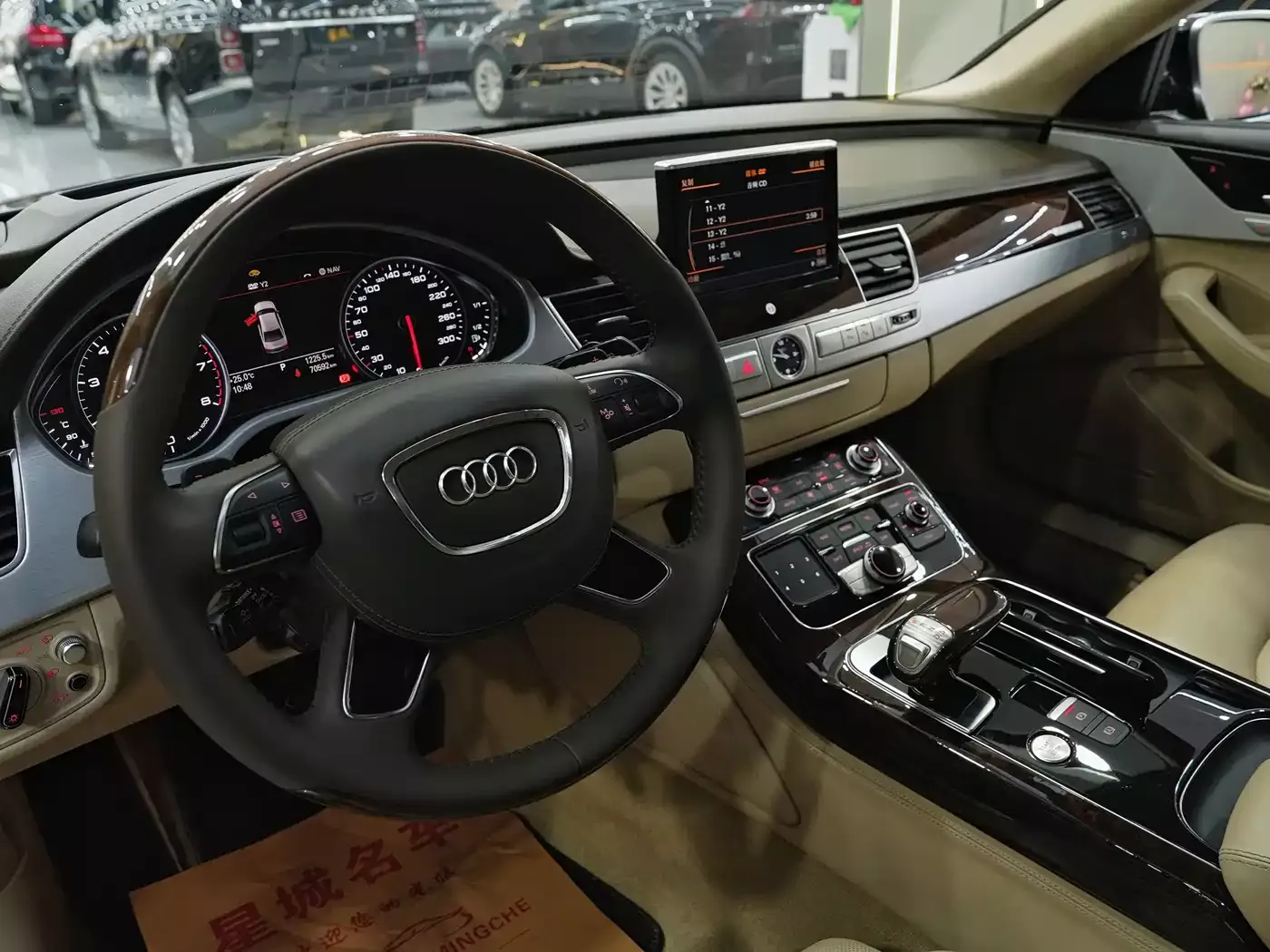 Audi A8 2014 A8L 6.3 FSI W12 quattro Flagship фото 19