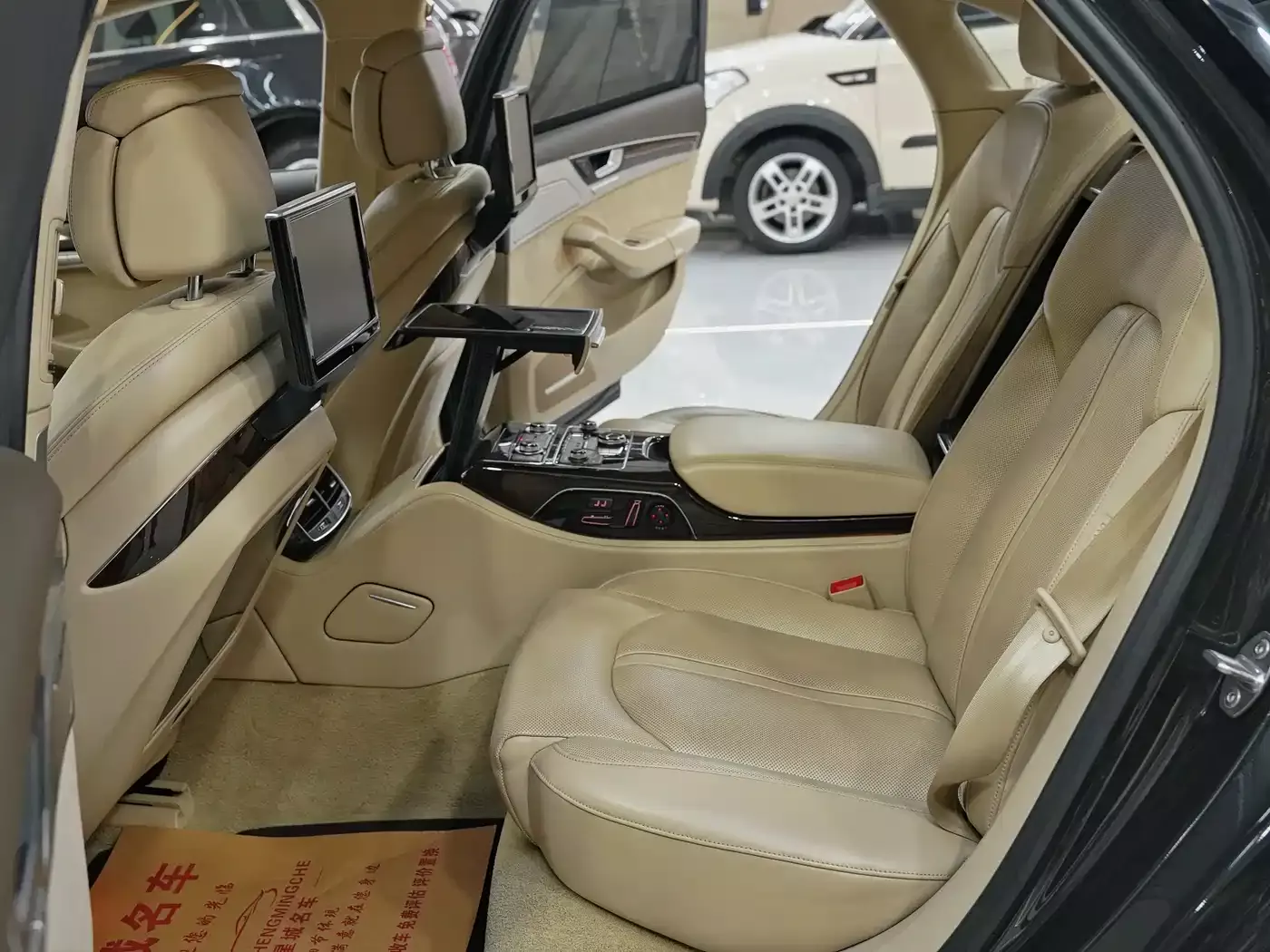 Audi A8 2014 A8L 6.3 FSI W12 quattro Flagship фото 26