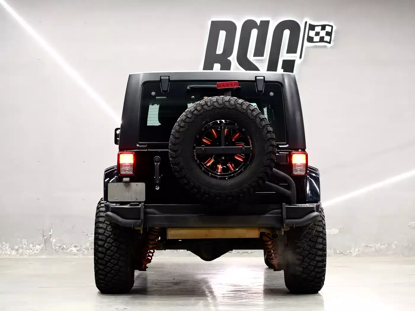 Jeep Wrangler 2017 3.0L Sahara 4-Door Comfort Edition фото 5