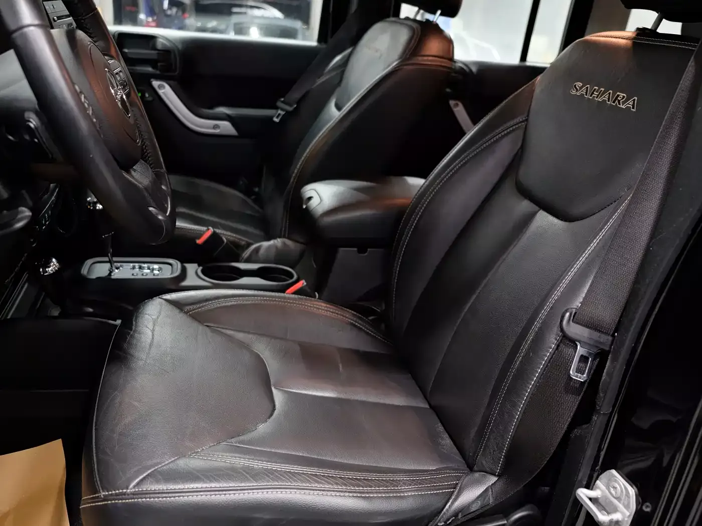 Jeep Wrangler 2017 3.0L Sahara 4-Door Comfort Edition фото 10