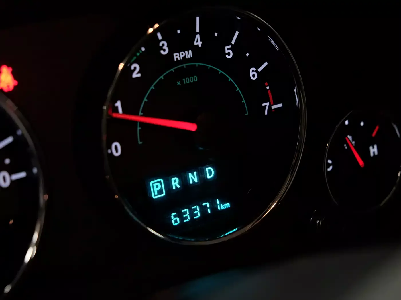 Jeep Wrangler 2017 3.0L Sahara 4-Door Comfort Edition фото 11